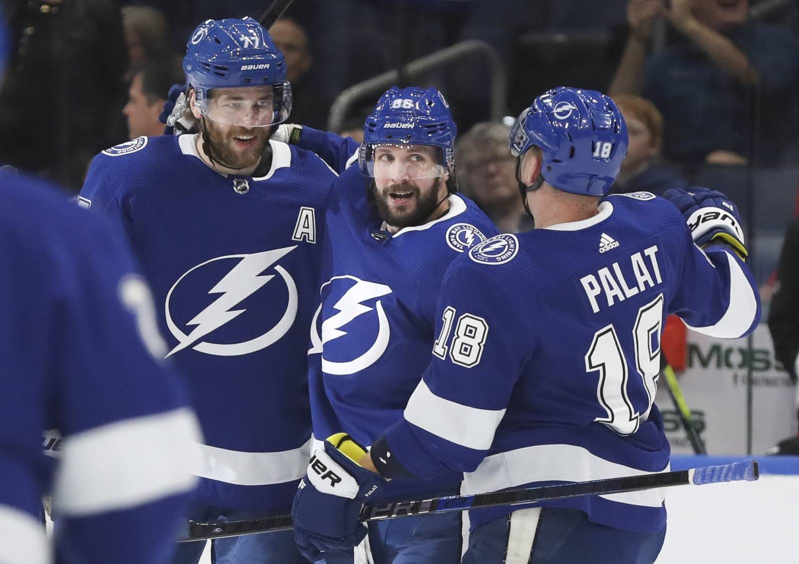 Хет-трик Кучерова принёс «Тампе» победу над «Каролиной»